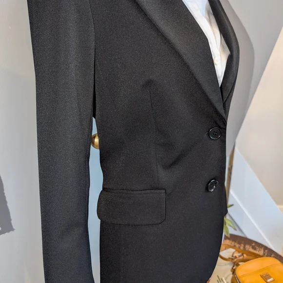🖤 It's Giving Carolyn ~ Theory Blazer Suit Jacket (like new) - Picture 10 of 16